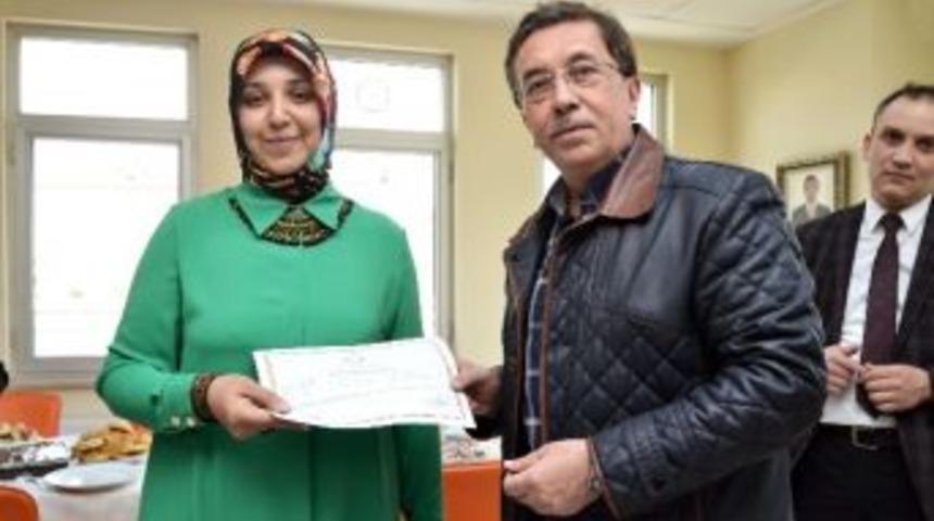 Nezaket Okulu Velileri Sertifika Aldı