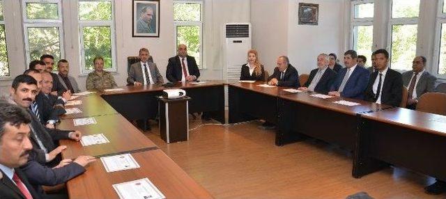 Fedakarlık Ve &Ouml;zverili &Ccedil;alışanlara Başarı Belgesi 1