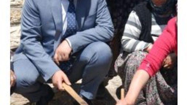 Silifke Kaymakamı Cinbir Bazlama Pişirdi