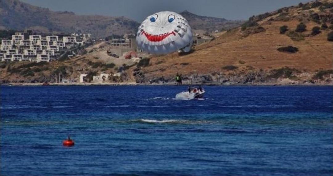 Bodrum G&uuml;lmeye Başladı