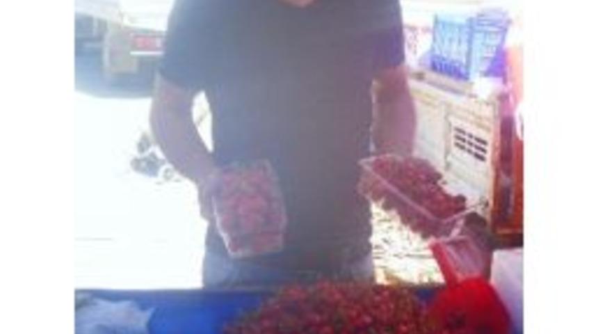 Bilecik&rsquo;in İlk Yerli Erkenci Kirazı G&ouml;r&uuml;c&uuml;ye &Ccedil;ıktı