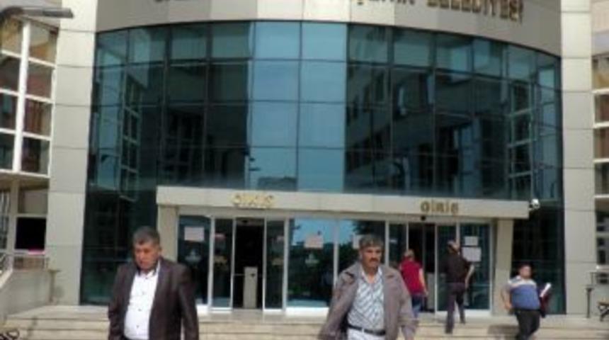 Gaziantep B&uuml;y&uuml;kşehir Belediyesi Yarasını Sarıyor