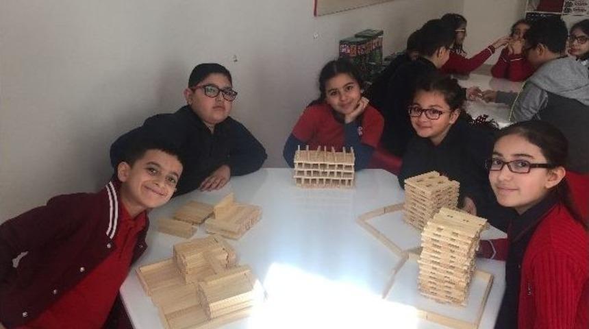 &Ouml;ğrenciler, Akıl Oyunları Dersinde Mimar Oldu