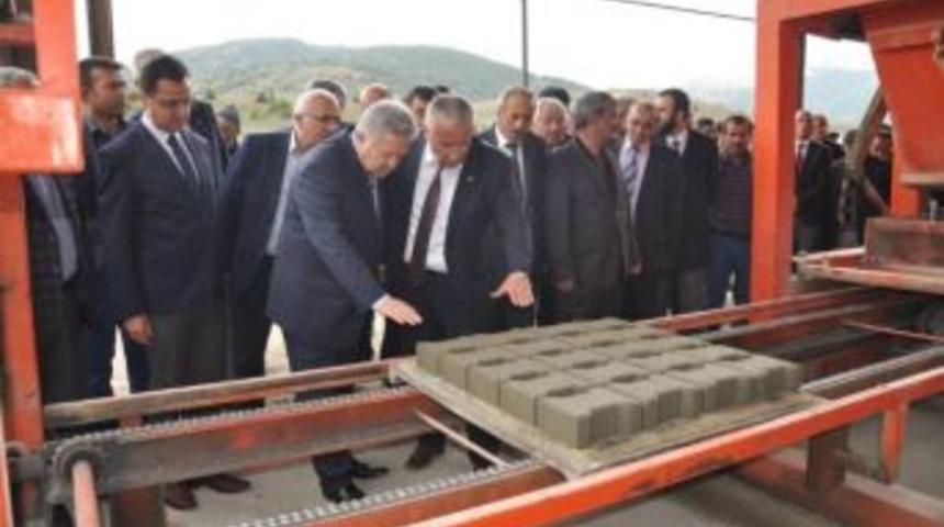 Refahiye&rsquo;de Kum Ocağı Parke &Uuml;retim Tesisinin A&ccedil;ıldı