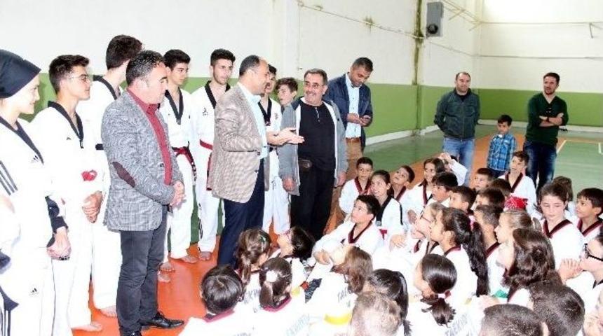 Beyşehir&rsquo;de Geleceğin Şampiyon Tekvandocuları Yetişiyor