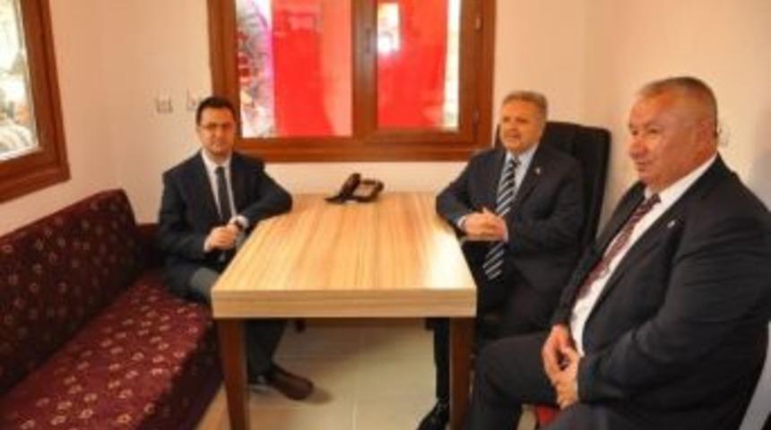 Vali Kahraman Hizmete A&ccedil;ılan Refahiye Taksi Durağını Ziyaret Etti