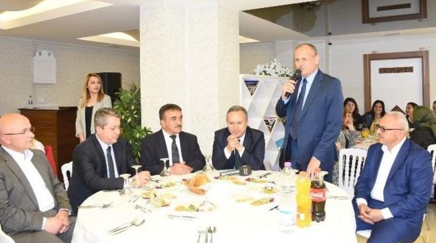 Başkan: Her Zaman Esnafın Yanındayız