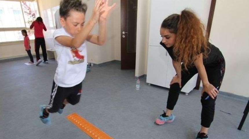 Minik Cimnastik&ccedil;iler Testten Ge&ccedil;ti