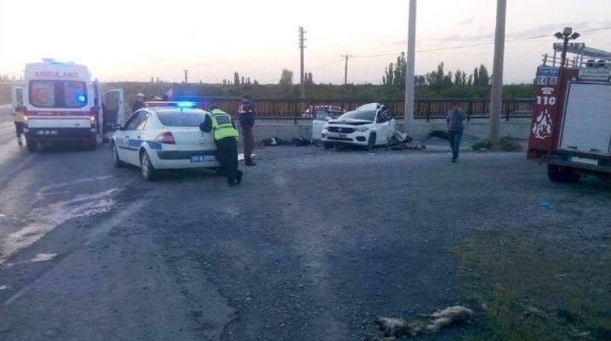 Afyonkarahisar&rsquo;da Katliam Gibi Kaza: 4 &Ouml;l&uuml;, 1 Yaralı