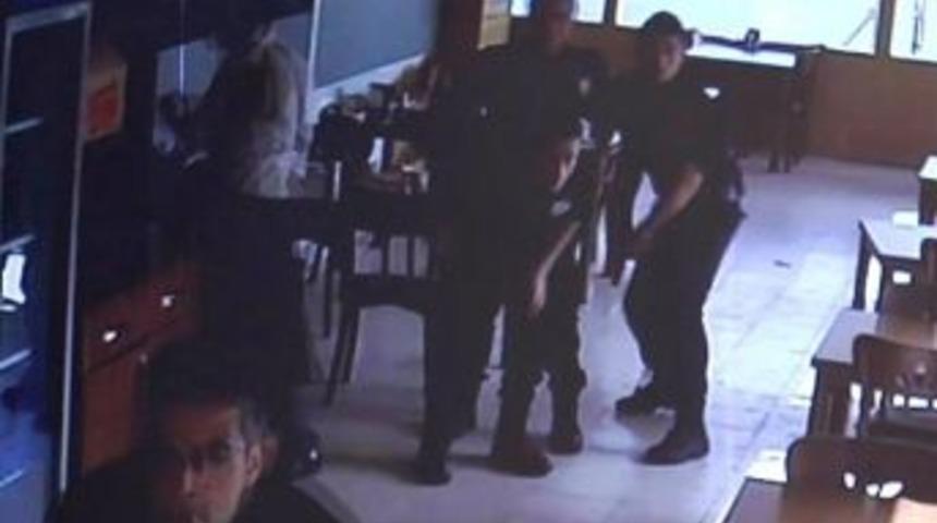 Gaziantep&rsquo;te Patlama Anındaki Polislerin Paniği G&uuml;venlik Kamerasında