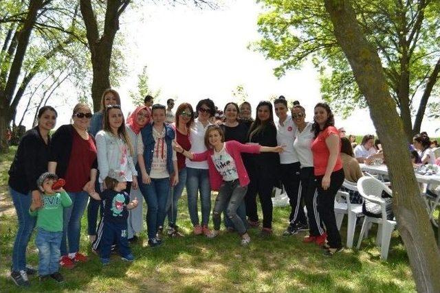 Otomobil Tutkunları 1 Mayıs’ı Farklı Kutladı 1