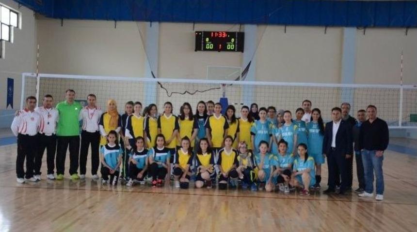 Sungurlu&rsquo;da Voleybol Turnuvası Başladı