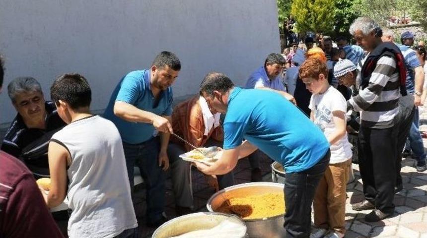 Başkan &Ccedil;er&ccedil;i Vatandaşlarla Buluştu
