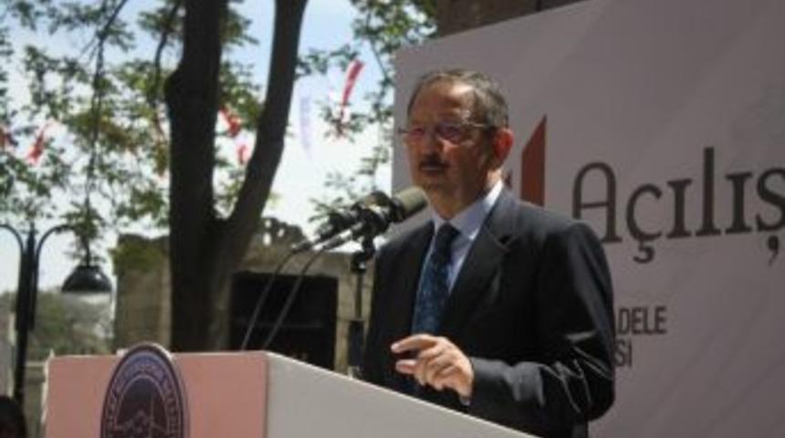 Ak Parti Genel Başkanı Yardımcısı Mehmet &Ouml;zhaseki: