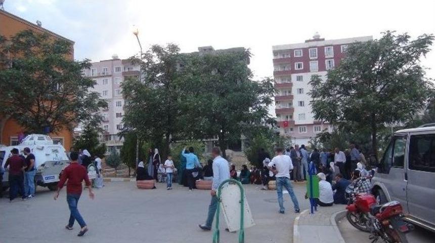 Kızıltepe&rsquo;de Silahlı Kavga: 2 &Ouml;l&uuml;, 2 Yaralı