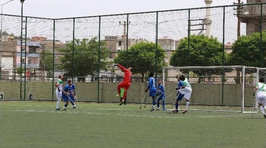 Şahinbey Ampute Yerini Korudu