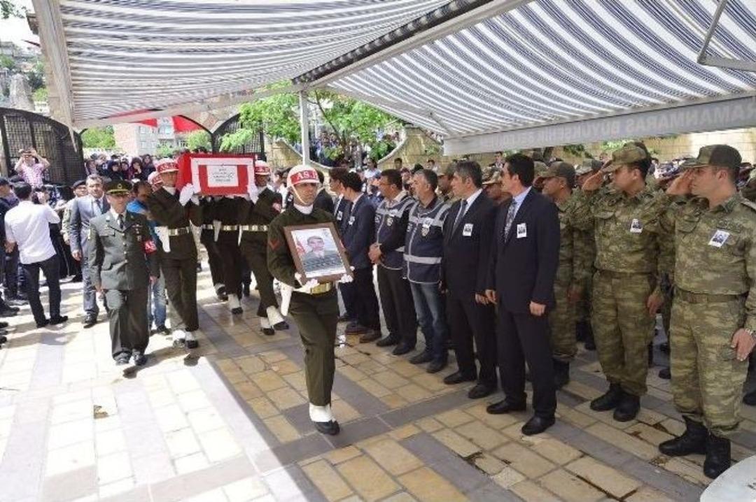 Kahramanmaraş Şehidini G&ouml;zyaşlarıyla Uğurladı