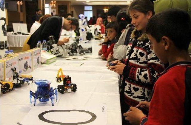 Robotlar Erzurum’da Görücüye Çıktı