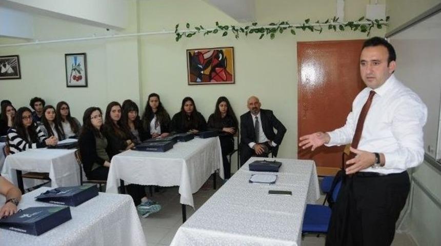 Şahin, Lise &Ouml;ğrencilerine Trakyaka&rsquo;yı Anlattı