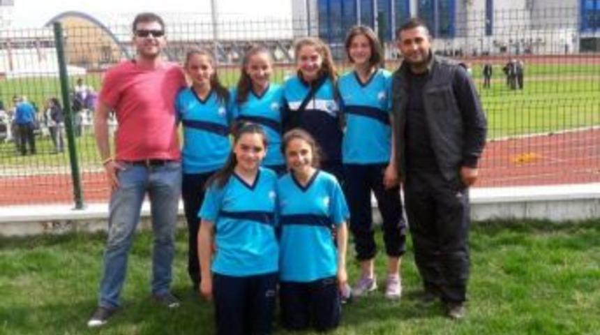 Atletizme Osmangazi İmzası