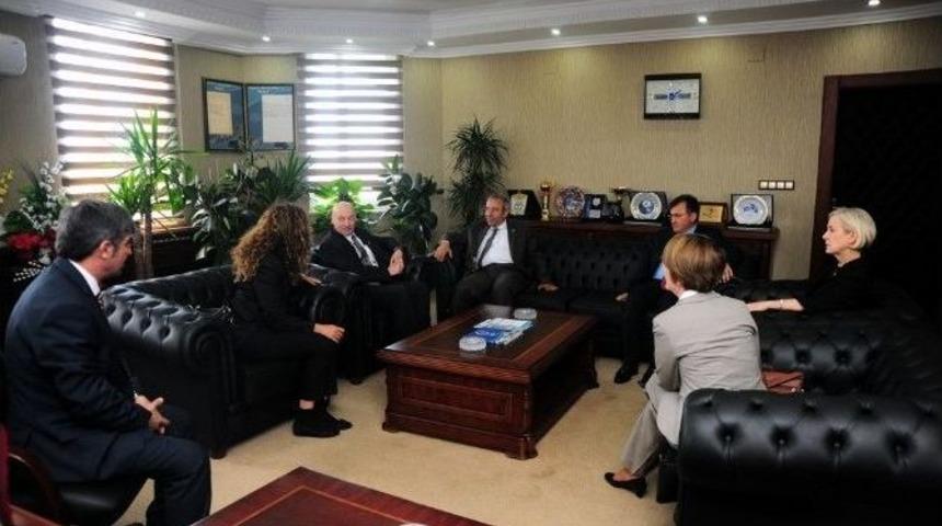 Abd B&uuml;y&uuml;kel&ccedil;i Yardımcısı Mendel Rekt&ouml;r Battal&rsquo;ı Ziyaret Etti