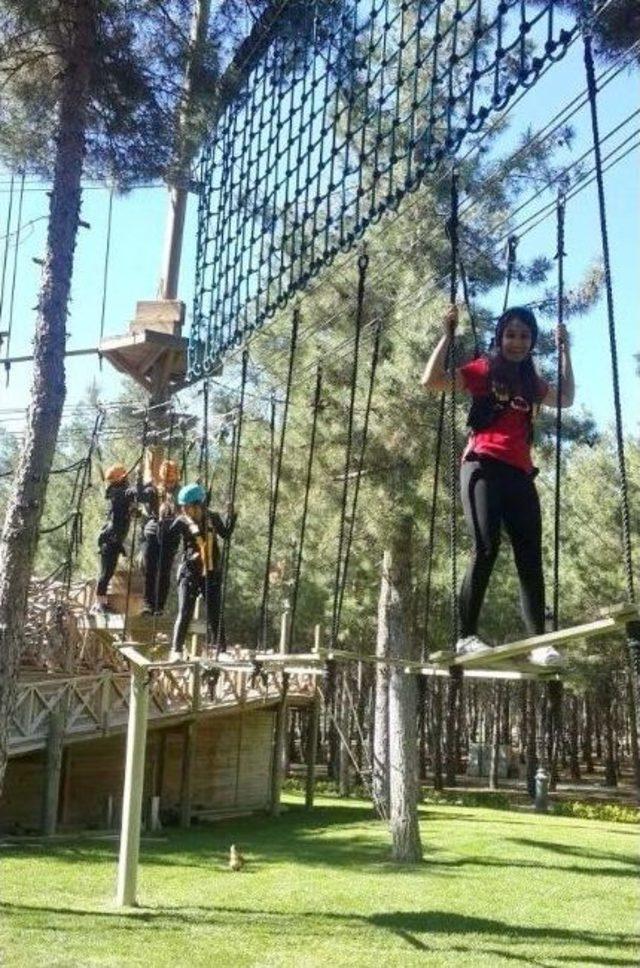Üniversite Öğrencileri Macera Parkı’nda 2