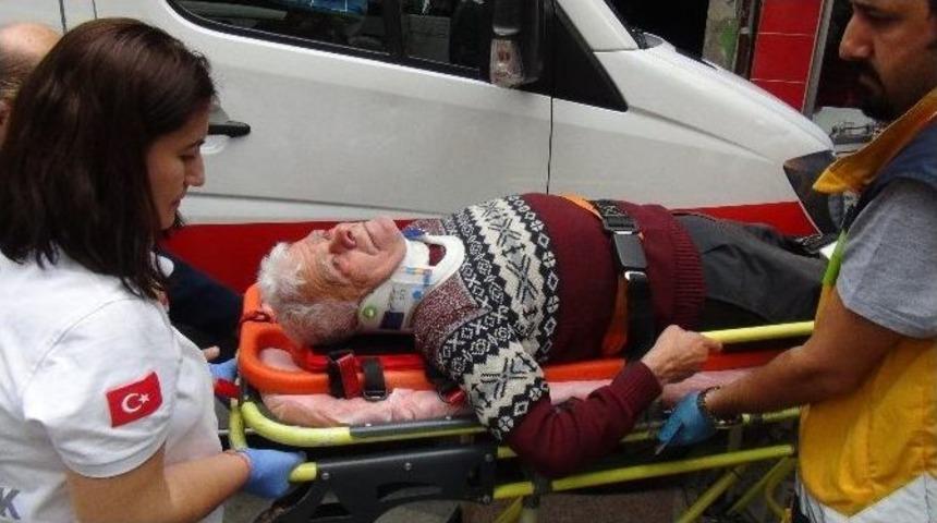 Manevra Yapan Ara&ccedil; Yayaya &Ccedil;arptı: 1 Yaralı