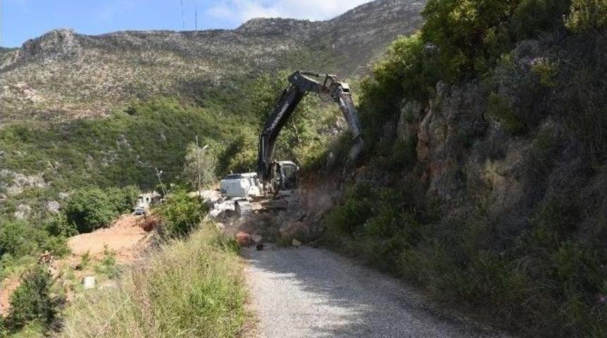 Kuzey Alanya&rsquo;da Yol Seferberliği