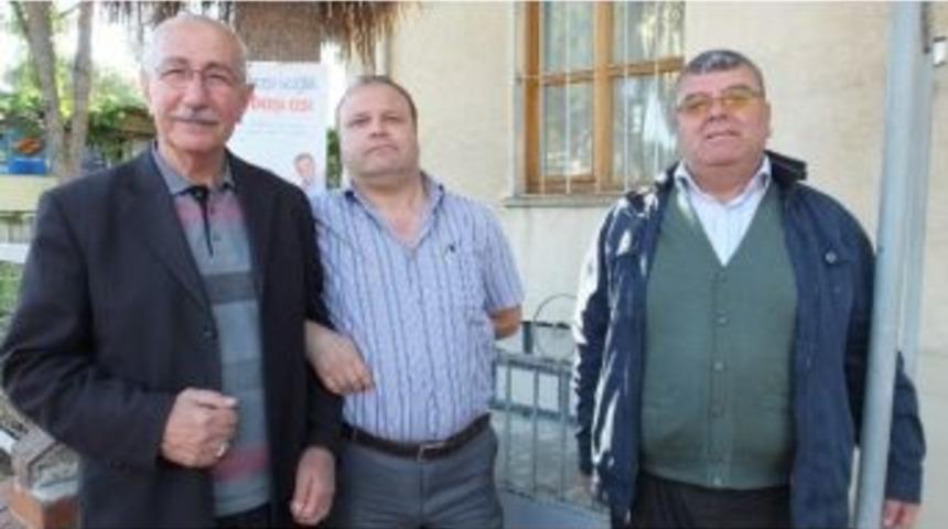 Burhaniyeli Meclis &Uuml;yesi Yardımcı Meslektaşlarını Ziyaret Etti