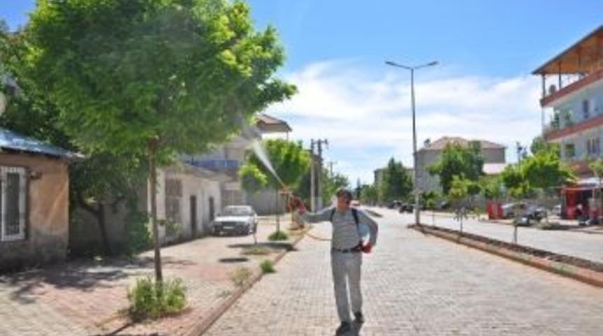 G&ouml;lbaşı İl&ccedil;esinde İla&ccedil;lama &Ccedil;alışmaları Devam Ediyor