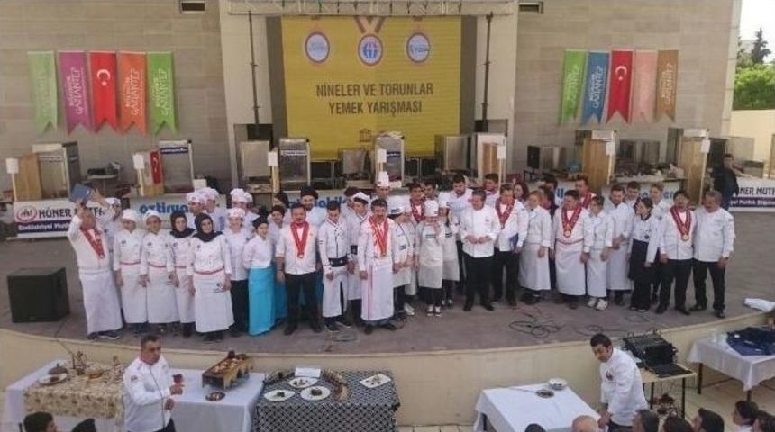 Harran &Uuml;niversitesi Aş&ccedil;ıları &Ouml;d&uuml;le Doymuyor