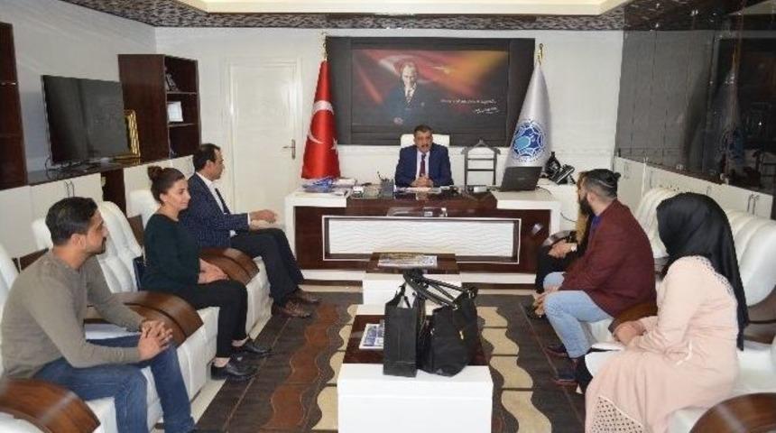 G&uuml;rkan, Milli Takıma Giren 3 Kuaf&ouml;rle Bir Araya Geldi