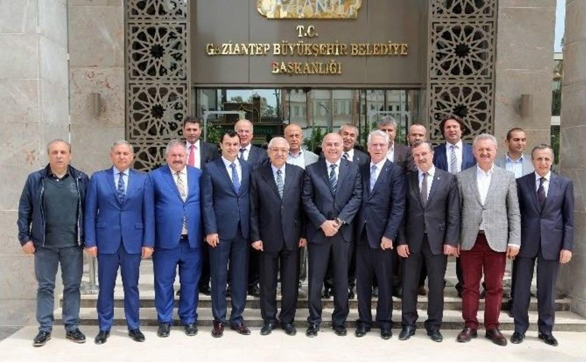 Osb&uuml;k Başkanı Cahit Nakıboğlu: