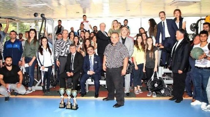 Ga&uuml;n Rekt&ouml;r&uuml; Prof. Dr. Yavuz Coşkun: