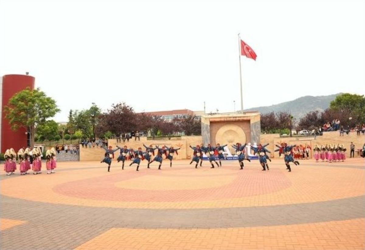 Ad&uuml; Bahar Şenlikleri Kamp&uuml;s Etkinlikleri Başladı