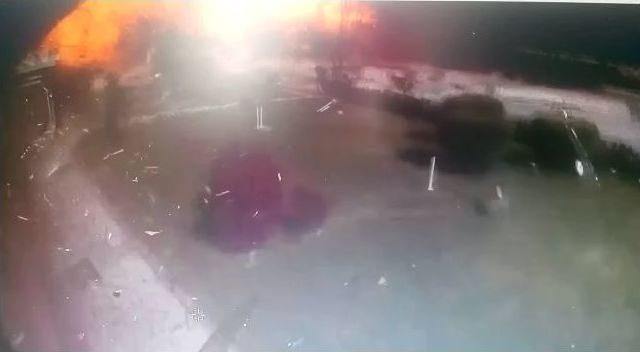 Gaziantep’teki Bombalı Saldırıda Aracın Patlama Anı Kameralara Yansıdı