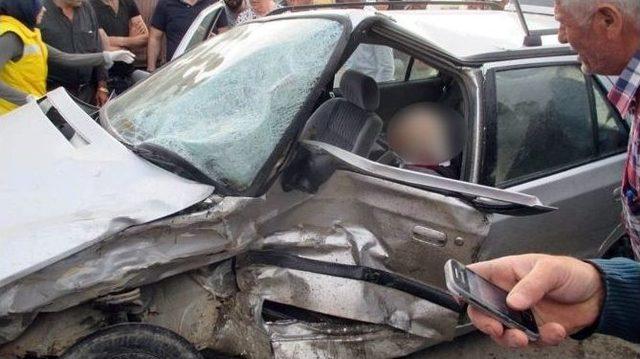 Sakarya&rsquo;da Trafik Kazası: 1 &Ouml;l&uuml;, 1 Yaralı 1