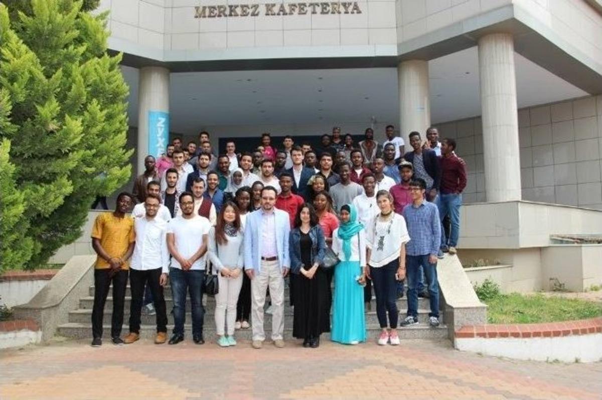 Ad&uuml; Rekt&ouml;r&uuml; Bircan, Yabancı &Ouml;ğrencilerini Ağırladı