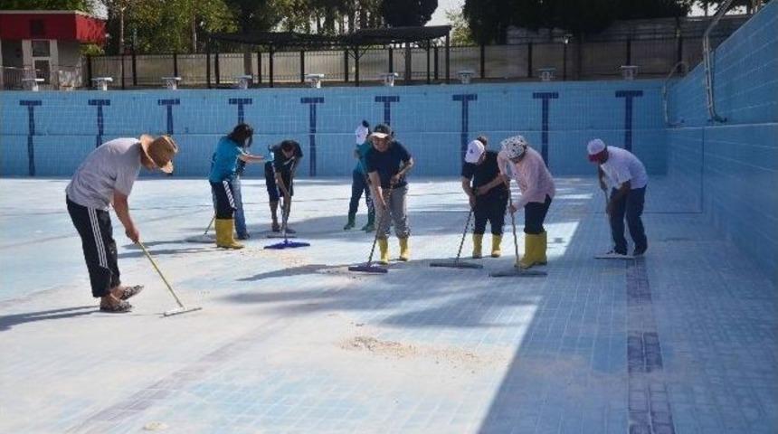 Y&uuml;zme Havuzları Hizmete Giriyor