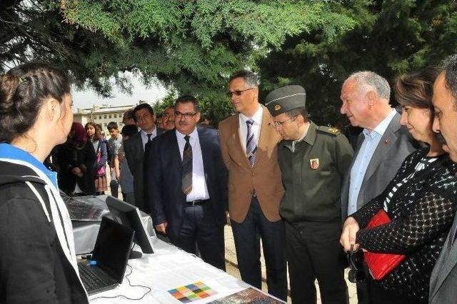 Akşehir Anadolu Lisesi’nden Bilim Fuarı