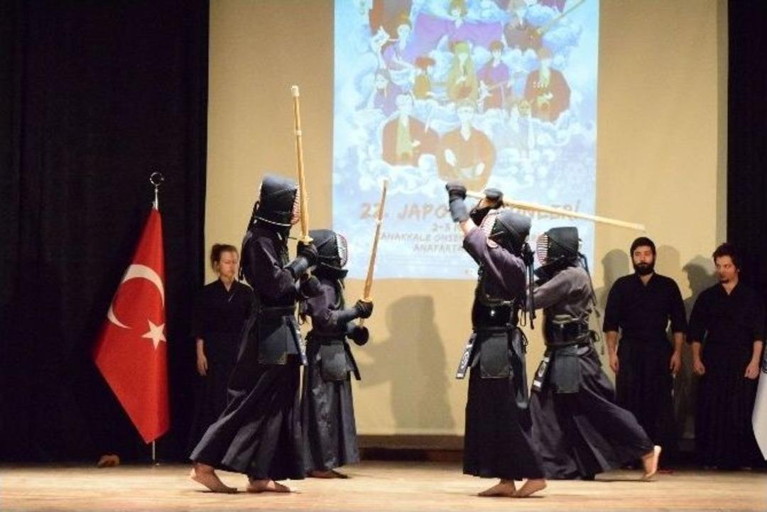 &Ccedil;anakkale&rsquo;de Japon R&uuml;zgarı Esti