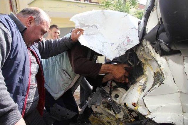 Samsun’da İki Minibüs Çarpıştı: 5 Yaralı