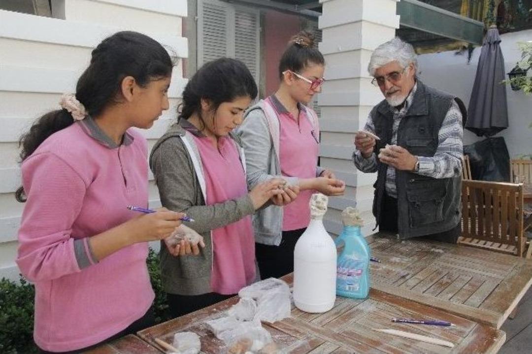 Neşe M&uuml;zesinde Neşeli At&ouml;lye