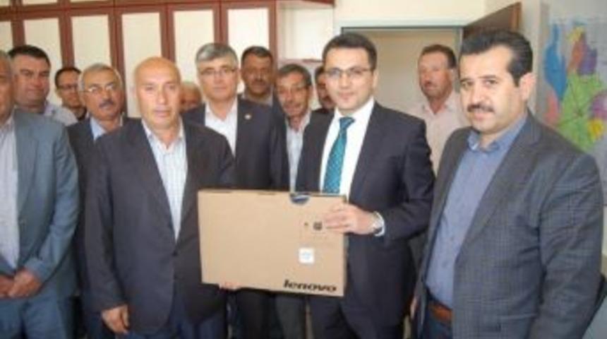 Eskil İl&ccedil;esinde K&ouml;y Muhtarlarına Bilgisayar Ve Yazıcı Dağıtıldı