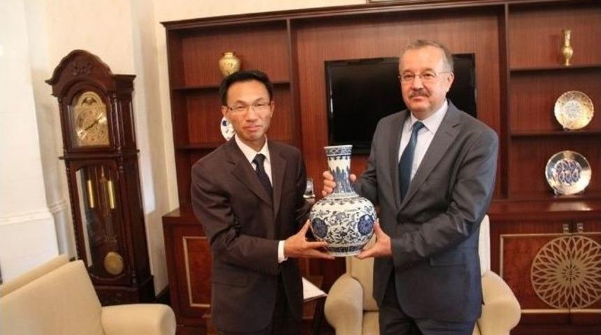 &Ccedil;in B&uuml;y&uuml;kel&ccedil;isi Yu Hong Yang&rsquo;tan, Vali &Ouml;zdemir&rsquo;e Ziyaret