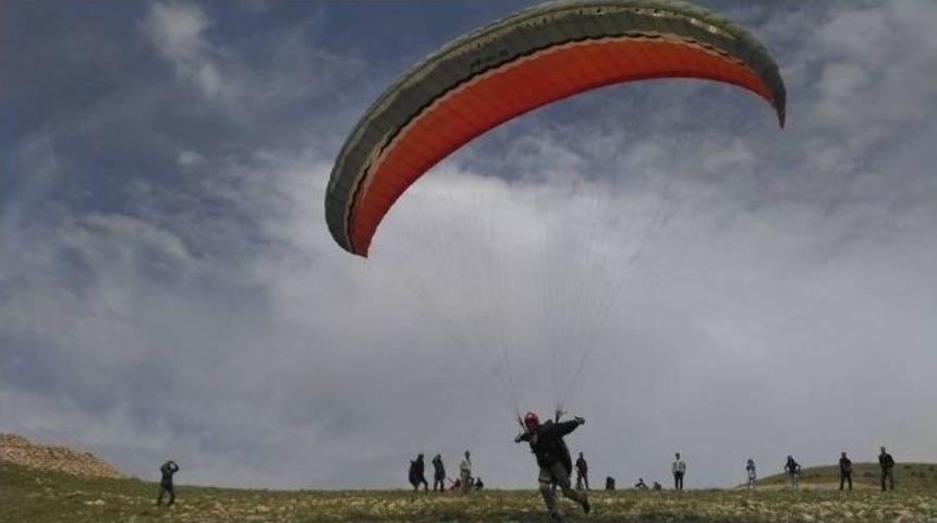 Tut&rsquo;ta Yama&ccedil; Paraş&uuml;t&uuml; Sezonu A&ccedil;ıldı