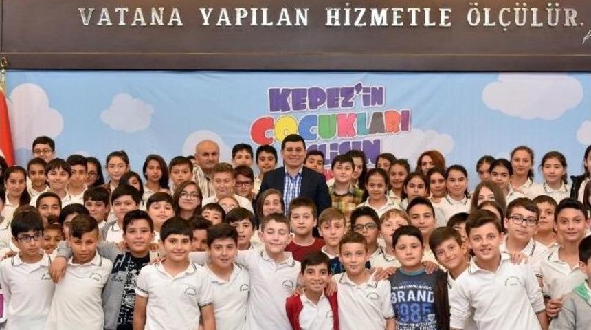 Başkan T&uuml;t&uuml;nc&uuml;, &Ccedil;ocuklarla Buluştu
