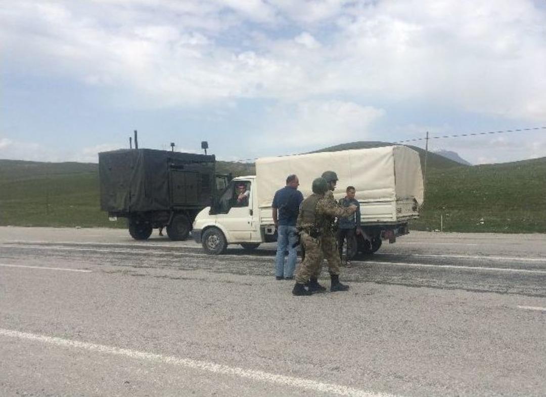 (&ouml;zel Haber) Ş&uuml;pheli Torba Jandarmayı Alarma Ge&ccedil;irdi