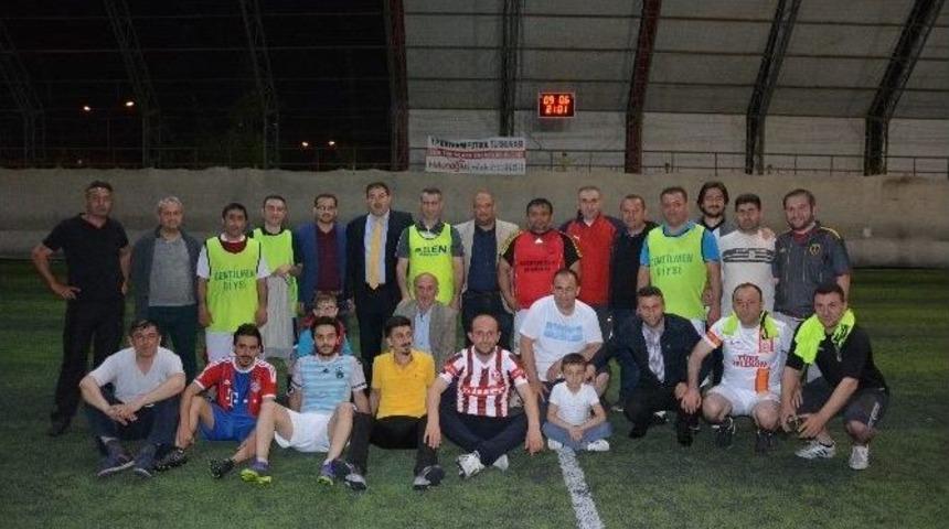 Dostluk Ma&ccedil;ını Basın Mensupları Kazandı