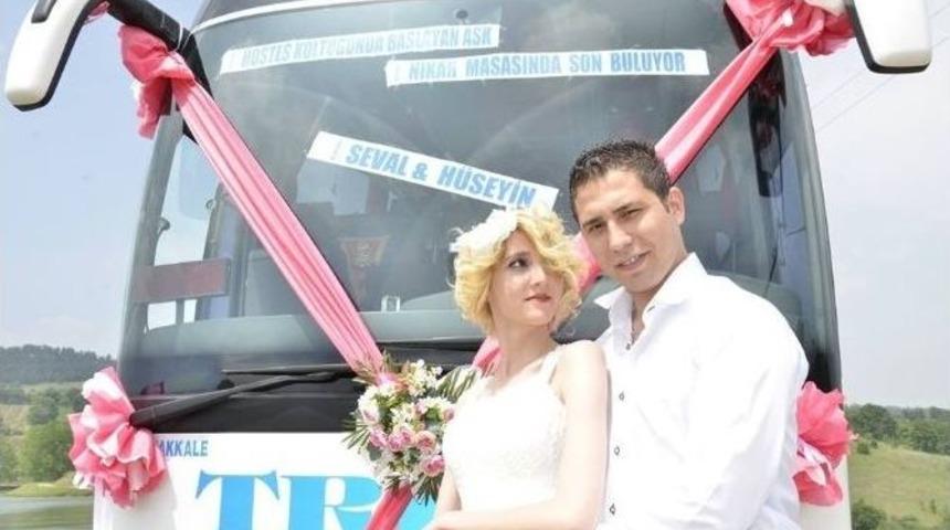 Yolcu Otob&uuml;s&uuml; Gelin Arabası Oldu